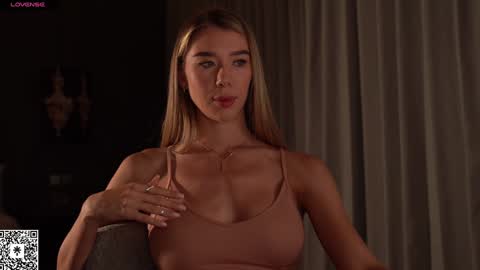 Snapshot of heyhorny_cb chatting on 02/04/25, 03:33 My name is Mira. Please say hello I like to chat with you. If you have requests or dirty talk please use tip online show from 02/04/25, 03:33