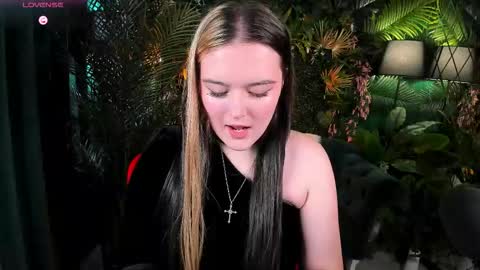 Amazing Mary  online show from 09/22/25, 05:09