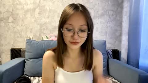 Snapshot of heytomato chatting on 10/21/25, 07:53 Im Alice since birth  online show from 10/21/25, 07:53