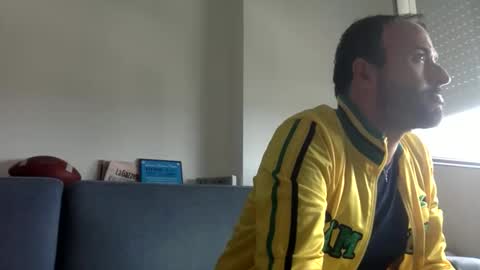 Snapshot of hhombre chatting on 09/09/25, 12:15 hhombre online show from 09/09/25, 12:15