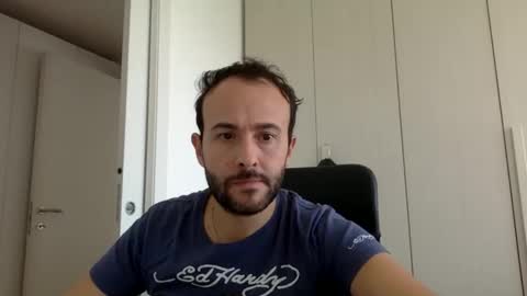 Snapshot of hhombre chatting on 09/25/25, 08:40 hhombre online show from 09/25/25, 08:40