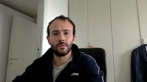 Snapshot of hhombre chatting on 10/10/25, 08:24 hhombre online show from 10/10/25, 08:24