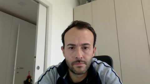Snapshot of hhombre chatting on 12/05/25, 10:46 hhombre online show from 12/05/25, 10:46