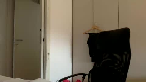 hhombre online show from 06/18/26, 07:52