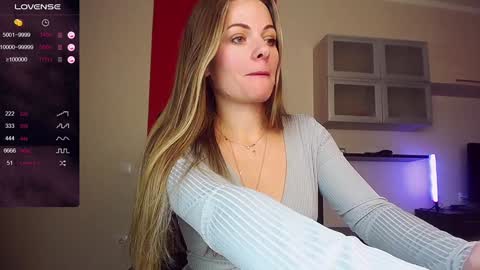 Lina online show from 12/18/24, 08:53