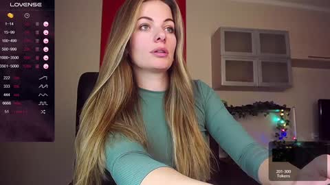 Lina online show from 01/11/25, 10:19