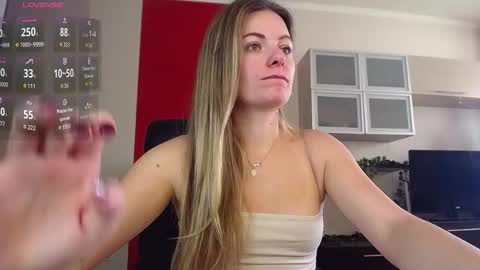 Lina online show from 11/15/25, 08:22