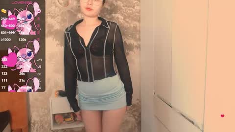 Hiaru online show from 09/26/25, 05:33