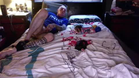 Snapshot of hiasallfuk13 chatting on 12/18/25, 07:36 HARDCORE13 online show from 12/18/25, 07:36