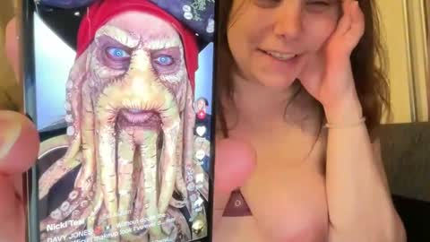 hichemlacoste333 online show from 10/20/25, 12:44