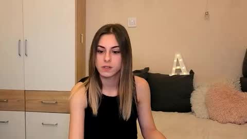 Ana online show from 10/18/25, 03:02