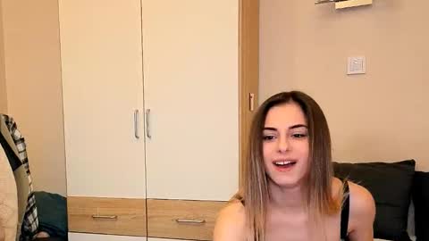 Ana online show from 11/17/25, 05:30