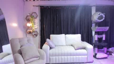 samy and damiam online show from 11/18/25, 09:03