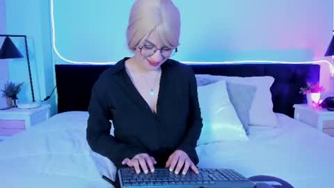 hidori_rem online show from 07/10/26, 07:49