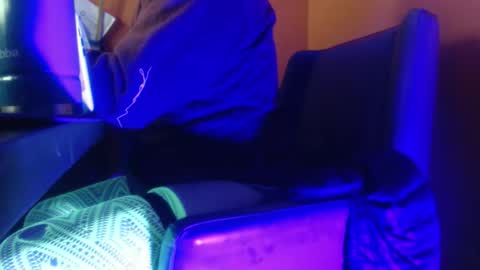 high__five online show from 12/19/25, 06:42