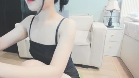 Snapshot of higherpinky chatting on 12/14/25, 04:56 higherpinky online show from 12/14/25, 04:56