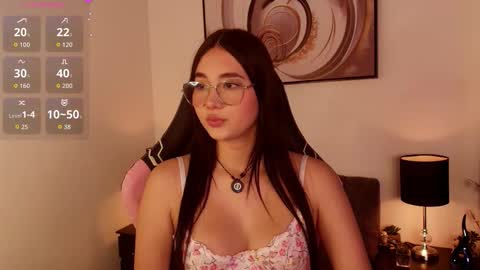 hikari_kagura online show from 09/10/25, 12:38