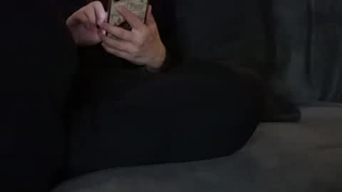 Snapshot of hikinks chatting on 10/17/25, 03:10 hikinxxx online show from 10/17/25, 03:10