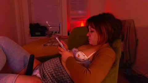 hikksidy online show from 09/13/25, 12:21