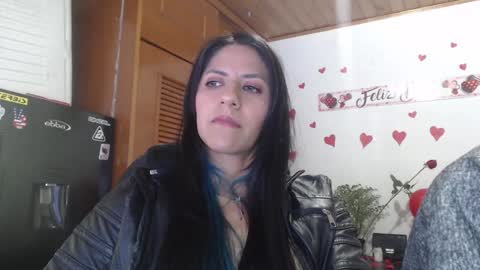 hilaril18 online show from 02/15/25, 05:19