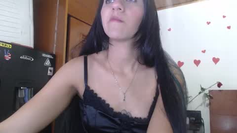 hilaril18 online show from 02/16/25, 01:03