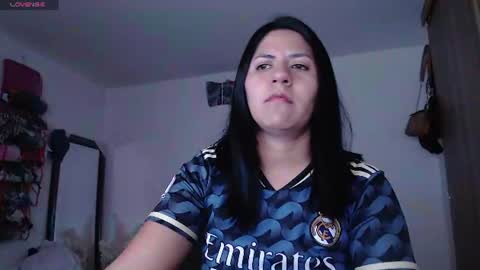 hilaril18 online show from 06/10/26, 11:24