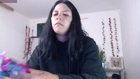 hilaril18 online show from 07/07/26, 10:58