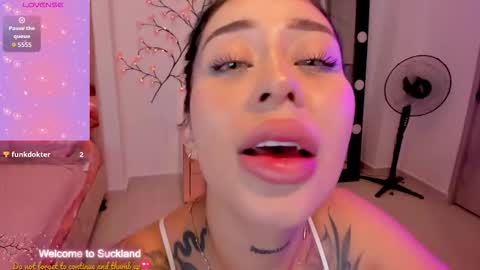 LUNA new account  FOLLOW ME online show from 09/19/25, 11:05