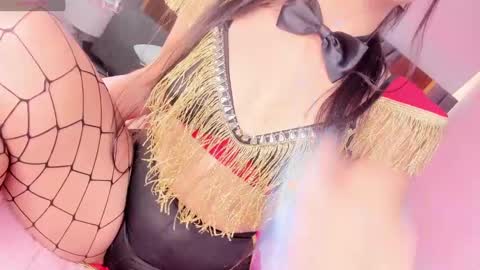 Hilary  online show from 02/09/25, 07:41
