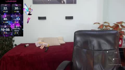 Snapshot of hilaryclowerx chatting on 09/24/25, 03:10 H I L A R Y online show from 09/24/25, 03:10