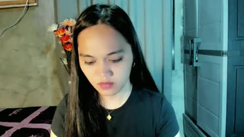 hilarymolly online show from 06/12/26, 05:45