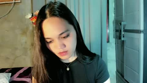hilarymolly online show from 06/15/26, 06:54