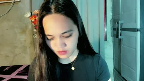 hilarymolly online show from 06/16/26, 07:05