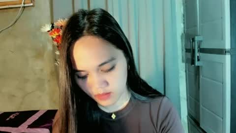 hilarymolly online show from 06/19/26, 06:56
