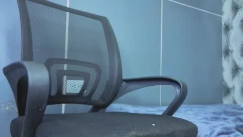 Snapshot of hillary_banks__ chatting on 10/24/25, 06:32  Hillary  online show from 10/24/25, 06:32