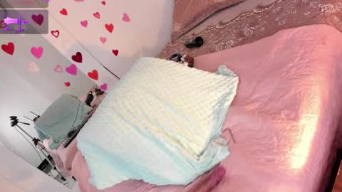 Snapshot of hillary_smile chatting on 10/02/25, 07:54 Hilary online show from 10/02/25, 07:54