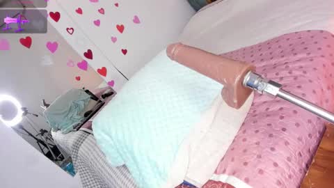 Snapshot of hillary_smile chatting on 10/20/25, 08:53 Hilary online show from 10/20/25, 08:53