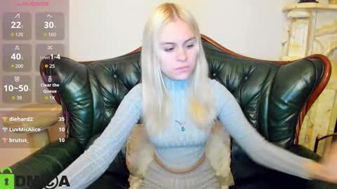 Snapshot of hilleva chatting on 10/16/25, 08:43 hilleva online show from 10/16/25, 08:43