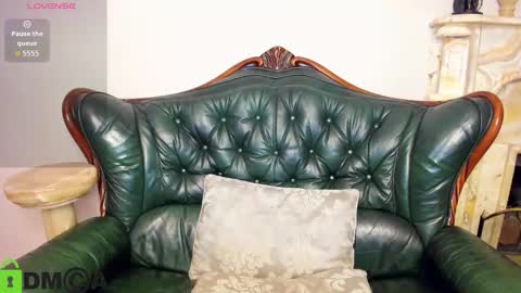 Snapshot of hilleva chatting on 10/19/25, 07:20 hilleva online show from 10/19/25, 07:20