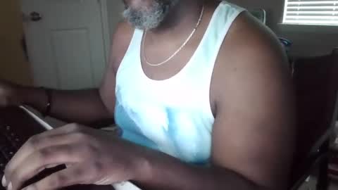 Snapshot of himstr807 chatting on 09/21/25, 04:19 himstr807 online show from 09/21/25, 04:19