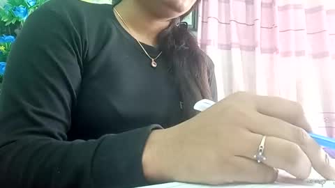 himuhimu22 online show from 12/17/24, 06:56