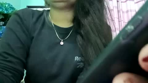 himuhimu22 online show from 01/11/25, 09:26