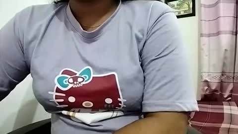 himuhimu22 online show from 11/16/25, 02:55