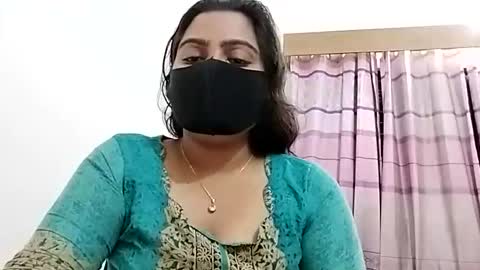 himuhimu22 online show from 11/26/25, 08:54