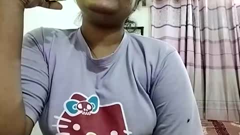 himuhimu22 online show from 12/18/25, 12:33