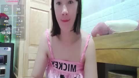 Snapshot of hinanamy chatting on 11/16/25, 02:11 hinanamy online show from 11/16/25, 02:11