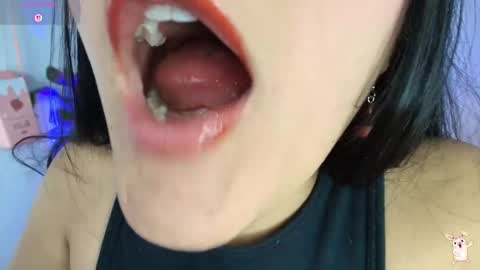 Snapshot of hinata_21_ chatting on 11/13/25, 08:52 hinata online show from 11/13/25, 08:52