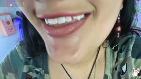 Snapshot of hinata_21_ chatting on 11/19/25, 09:15 hinata online show from 11/19/25, 09:15