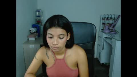 Snapshot of hinata_9 chatting on 05/20/26, 04:18 0600AM-1100AM - online show from 05/20/26, 04:18