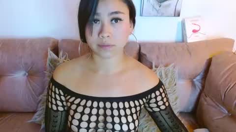 hinata lee online show from 02/06/25, 08:50